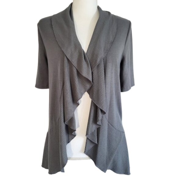 DECREE Armory Gray Ruffle Front Lace Back Open Cardigan - NWT Women's Large - Picture 2 of 6
